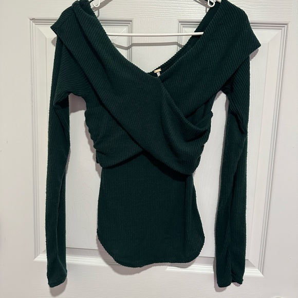 Free People Gorgeous Green Sweater size S. - Picture 4 of 4